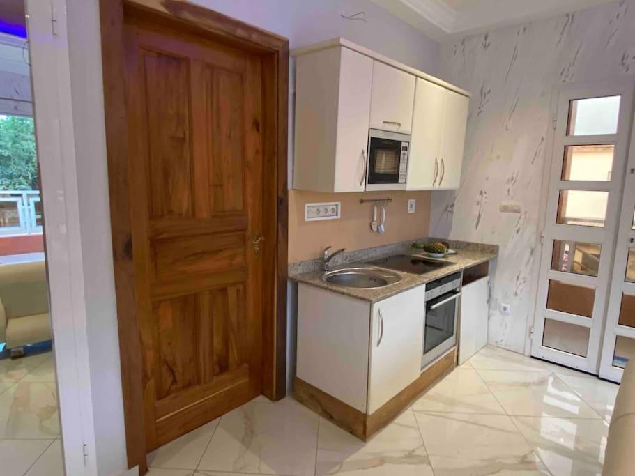 Appartement Altona Lomé Buitenkant foto